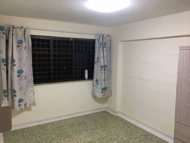 34 Bedok South Ave 2 common room