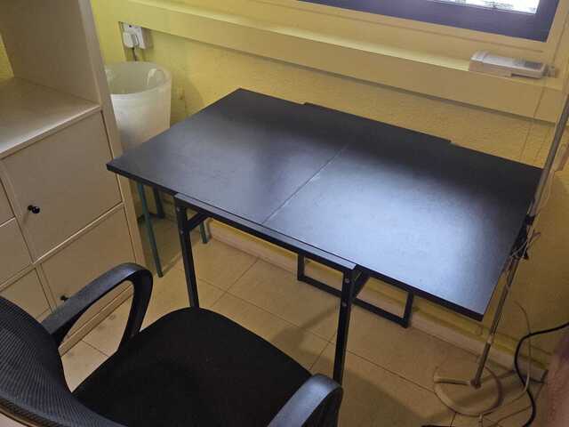 Quiet & Fully Furnished Common Room for Mature Student / Working Professional – South Singapore