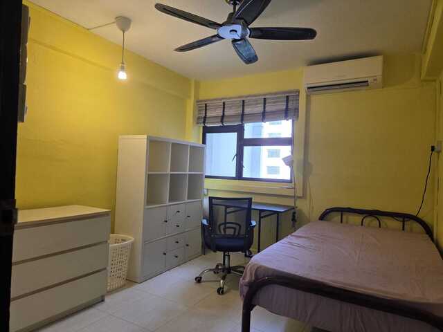 Quiet & Fully Furnished Common Room for Mature Student / Working Professional – South Singapore