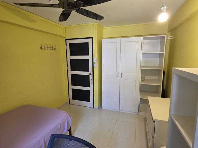 Quiet & Fully Furnished Common Room for Mature Student / Working Professional – South Singapore