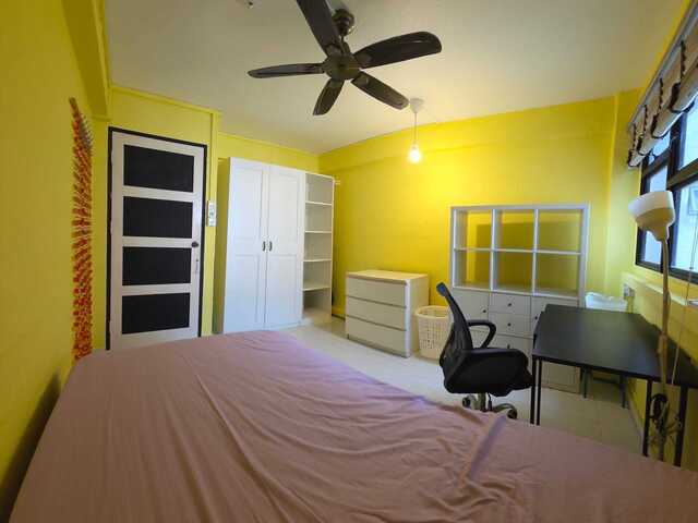 Quiet & Fully Furnished Common Room for Mature Student / Working Professional – South Singapore