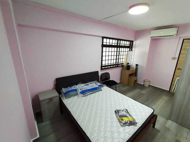Female Tenant Wanted