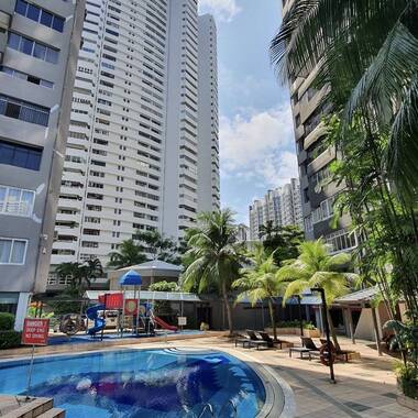 No owner, can cook, 3 Huge Master bedrooms with attached bathrooms