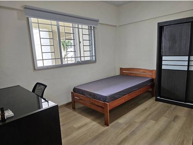 Common room in Serangoon North Ave 1