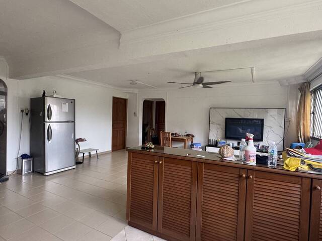 SHARE ROOM @ Blk 315 BT BATOK - $500 for 1 lady (aircon + wifi)