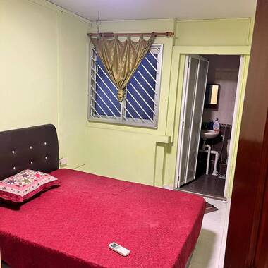 One master bedroom available - Bukit Batok (Near Bt Gombak MRT)