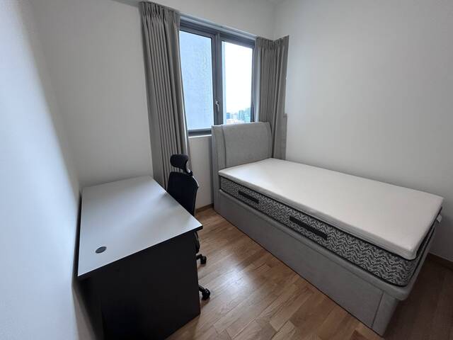 Condo common room for rent
