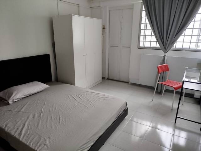 Master room near Hougang MRT