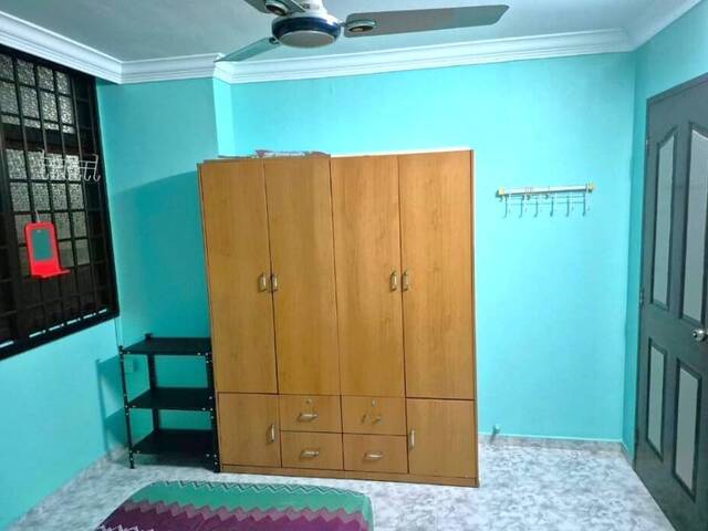 Common Room for rent at Blk 918 Hougang Avenue 9. NO AGENT FEE