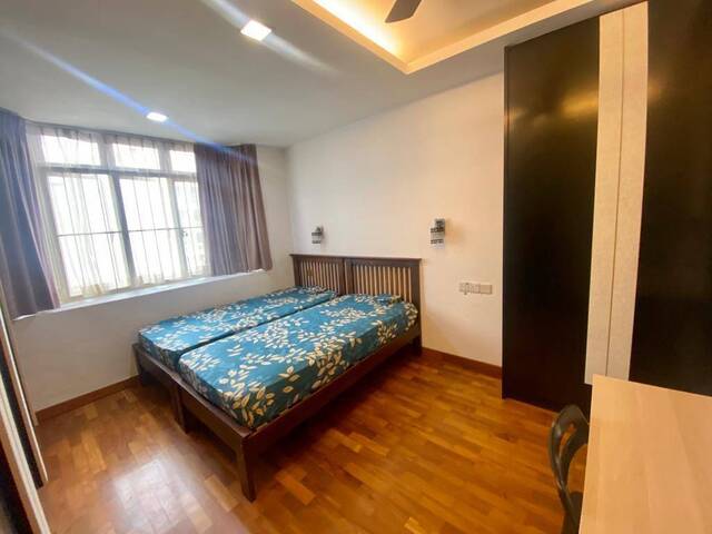 Room for rent / DHOBY GAUT / SOMERSET / Common room / 1-2pax stay / Available September 2