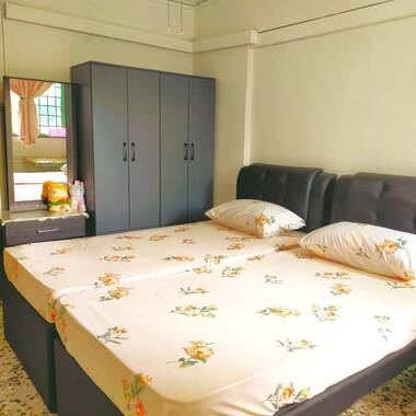 Master Room for Rent at Blk 180 Ang Mo Kio Avenue 5. Female Environment! NO AGENT FEE