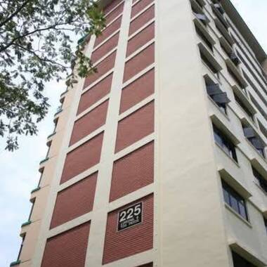 Common Room for rent at Blk 225 Lorong 8 Toa Payoh. (Female Only) no agnet fee