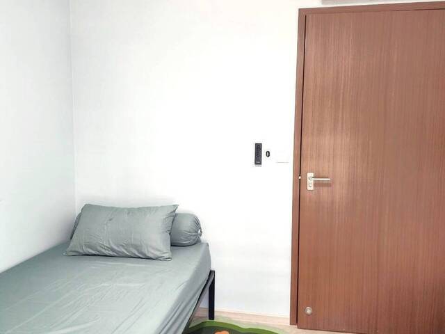 Common Room for rent at Blk 665C Tampines Street 64. (Single Pax Only) no agent fee