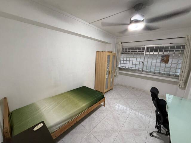 Common Bedroom for Rent at Jurong West