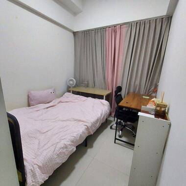 Master Room for rent at 8 Farrer Suites. No Owner! (FEMALE ONLY)