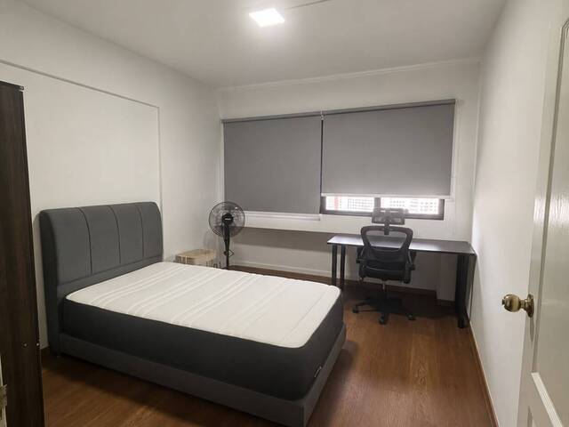 Spacious Common Bedroom for Rent (Oct 2026)