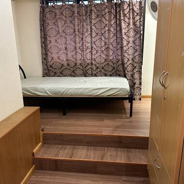 No agent fee Near Sembawang MRT common Room Available For female for Rental $700