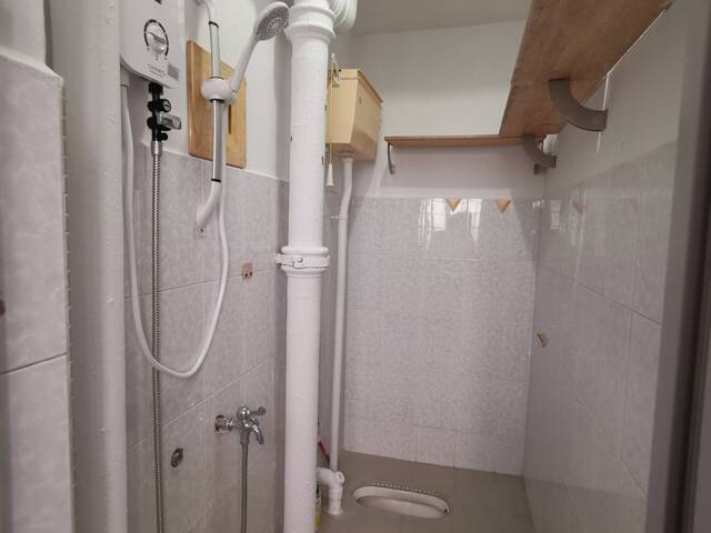 10B Braddell Hill/#18-08, Singapore 5797... pax/Available 17 June