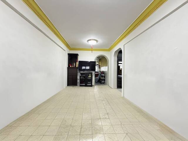 Spacious 3 room flat with unblocked view