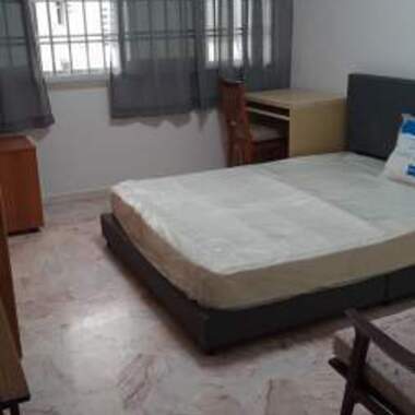 Near Simei MRT! Common room at 244 simei street 5 for rent! Aircon wifi!