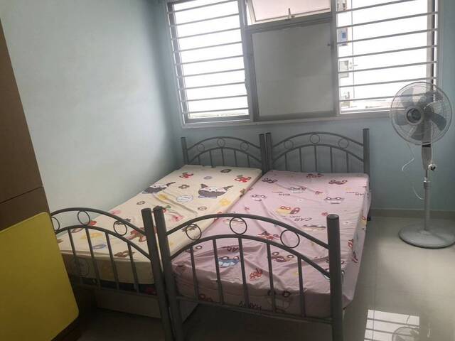 Common room at 432b Sengkang west way for rent! Aircon wifi!