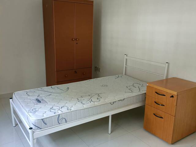 Yew Tee Common Room for Rent