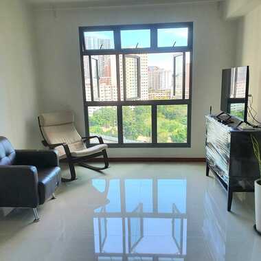 Blk 33 Margaret Drive - 5 mins walk Queenstown MRT - $1200 for 1 guy / 1 lady