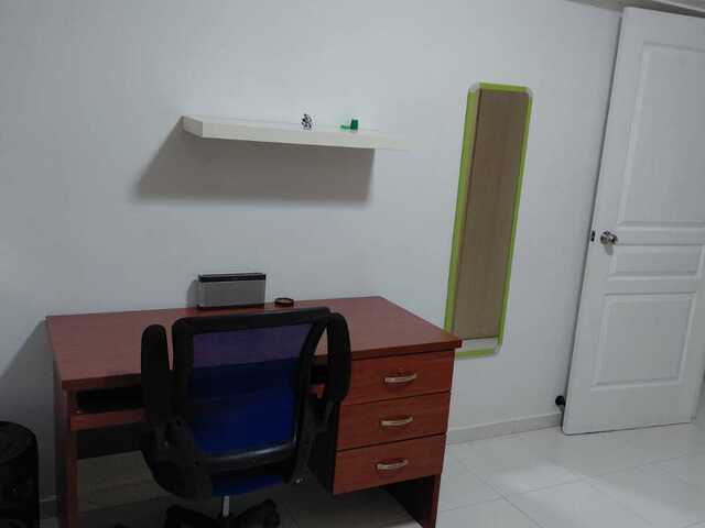 Common Room at 144 Potong Pasir Avenue 2. Near MRT. ( 1 PAX)