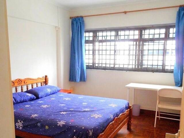 Spacious Bedroom, Quiet, Near City, MRT, Amenities