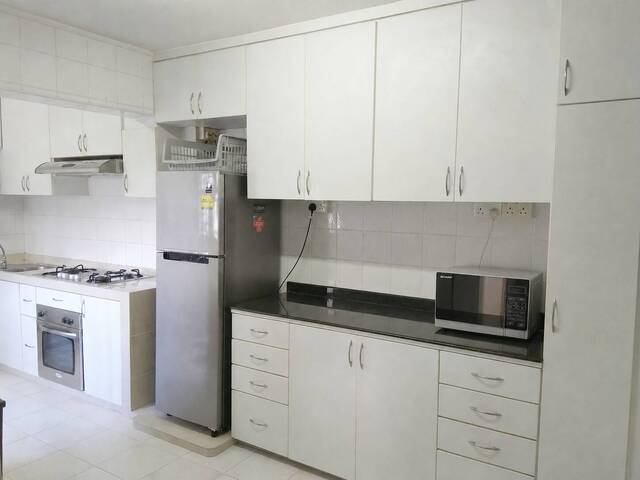 Spacious Bedroom, Quiet, Near City, MRT, Amenities