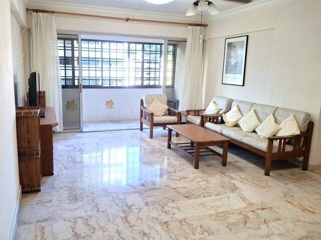 Spacious Bedroom, Quiet, Near City, MRT, Amenities