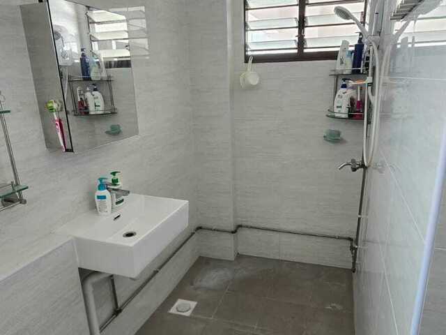 Cosy living for female only