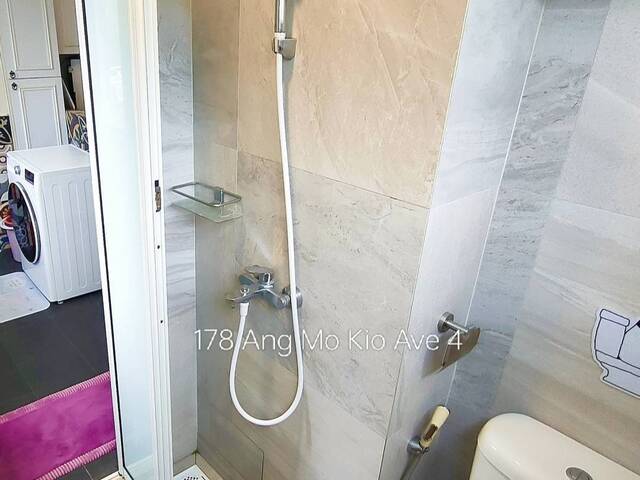 🌈💐 Cosy common room @ Mayflower. Near transport & amenities. No agent. Privacy, hygiene.