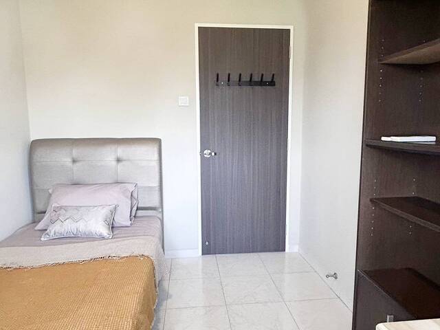 Cozy common room for rent