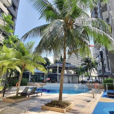 No owner, can cook, 3 Huge Master bedrooms with attached bathrooms