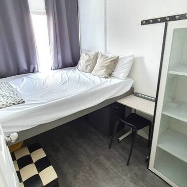 No owner, can cook, Commn rm, 2mins walk to Chinatown MRT & Famous Food Centre, Above Shopping Mall