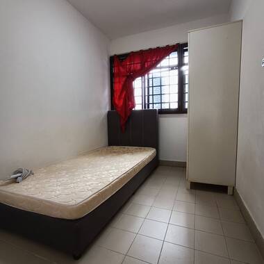 Common Room for Rent Immediate