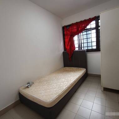 Common Room for Rent Immediate