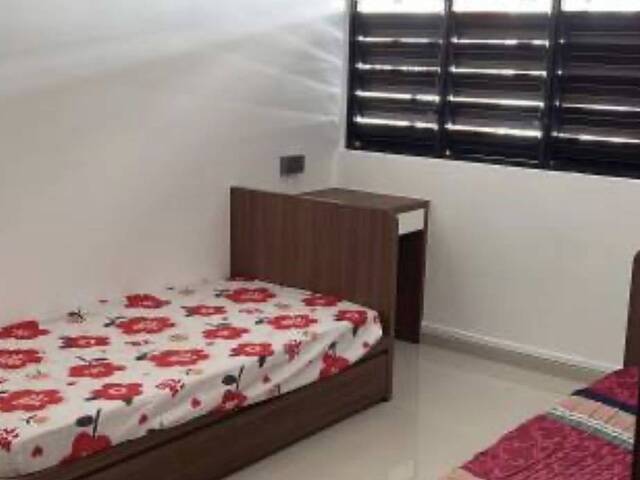 Common room at 35 bedok South Avenue 2 for rent! Aircon wifi!