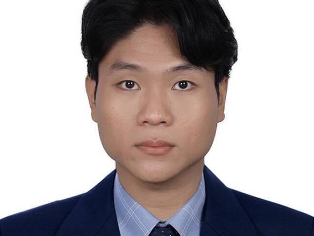 Ian Aries is looking for a room in Central Singapore