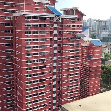 City Budget Rental Redhill MRT , Share Common Room with AC for Working Female