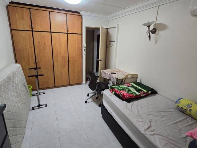 Master room at 603 hougang avenue 4 for rent! Aircon wifi!