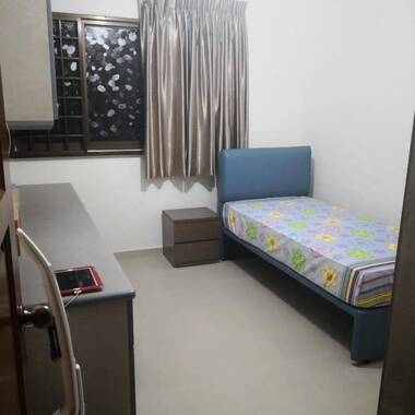 Common room at 316 Bukit Batok street 32 for rent! Aircon wifi!