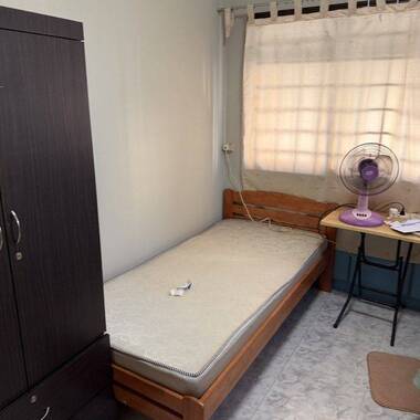Common Room for rent at Blk 278 Toh Guan Road. (Male only) NO AGENT FEE