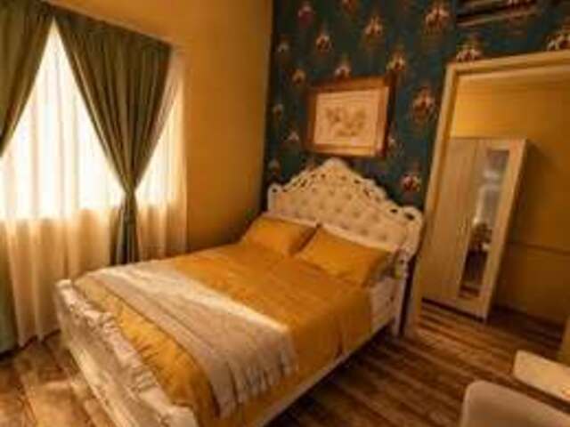 $1900 | No Agent Fees | Sunrise Haven Studio | Ensuite + Kitchenette + Washer/Dryer | Near MRT | Ga