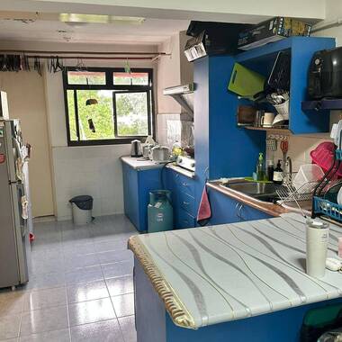 Room for rent in Holland village
