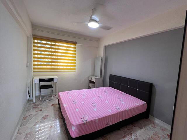 Common room for rent (Bukit Batok street 32)