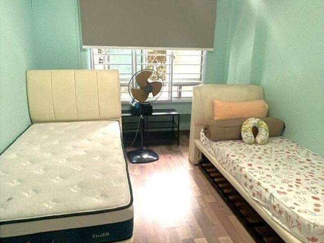Common Room for rent at Blk 236 Pasir Ris Street 21. (Female Only) NO AGENT FEE