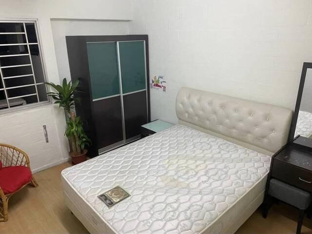 Fully Furnished Room for Rent – Married Couple Welcome