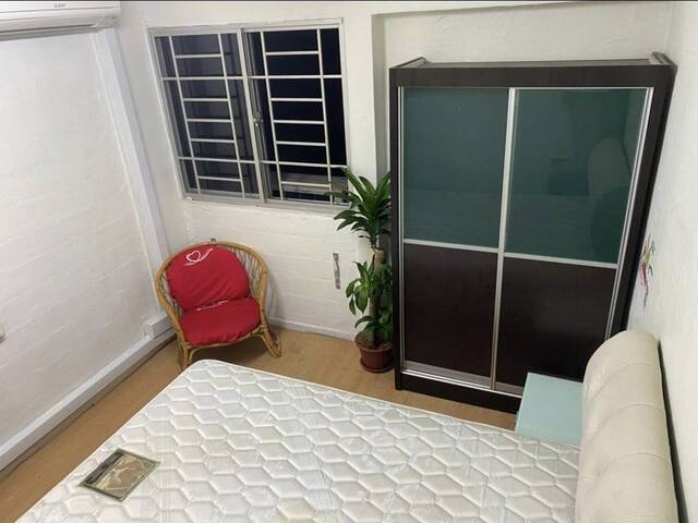 Fully Furnished Room for Rent – Married Couple Welcome